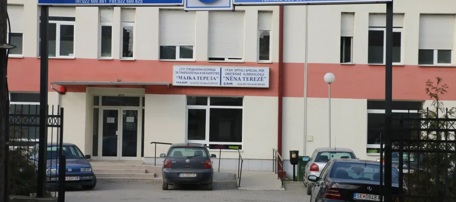 Personeli i Gjinekologjisë Çair: Jemi këtu për pacientët e jo për interesa personale apo grupore
