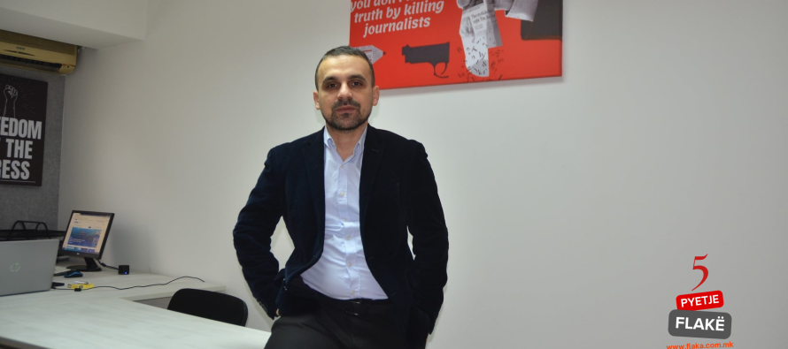 Pesë pyetje flakë, Jonuzi: Ka shqetësime për lirinë e shtypit dhe diversitetin e mendimeve…