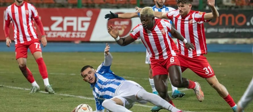 Sfida me Skënderbeun, Tirana me mungesa të shumta