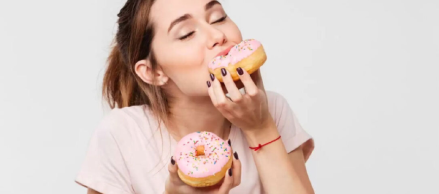 Këto janë ëmbëlsirat që dëmtojnë më shumë dhëmbët