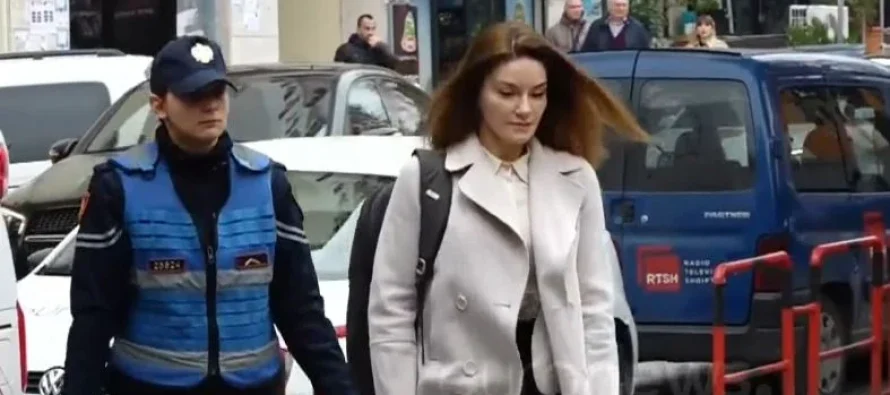 GJKKO lë në burg Veliajn, ndryshon masa ndaj Ajola Xoxës