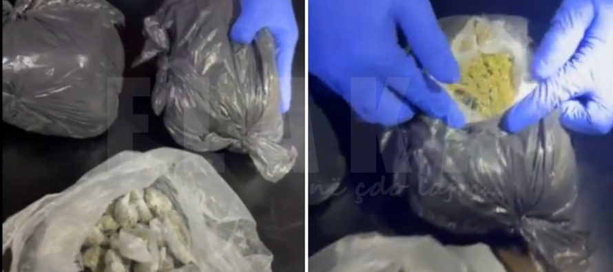 Çair, Policia zbulon tre qese me mariuhane në shtëpinë e 22 vjeçares | VIDEO