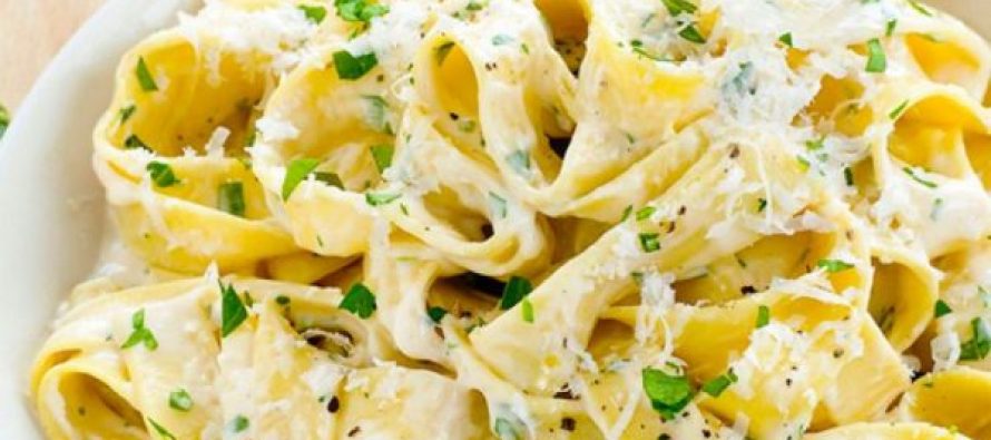 A duhet konsumuar makaronat në darkë?