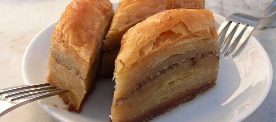 E tepruan me bakllava?! 120 persona kërkuan ndihmë mjekësore në Tetovë