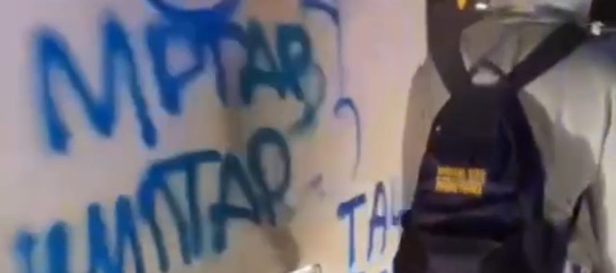 Tifozët maqedonas mesazhe ish presidentit të Kosovës, Thaçi:  m*t | VIDEO