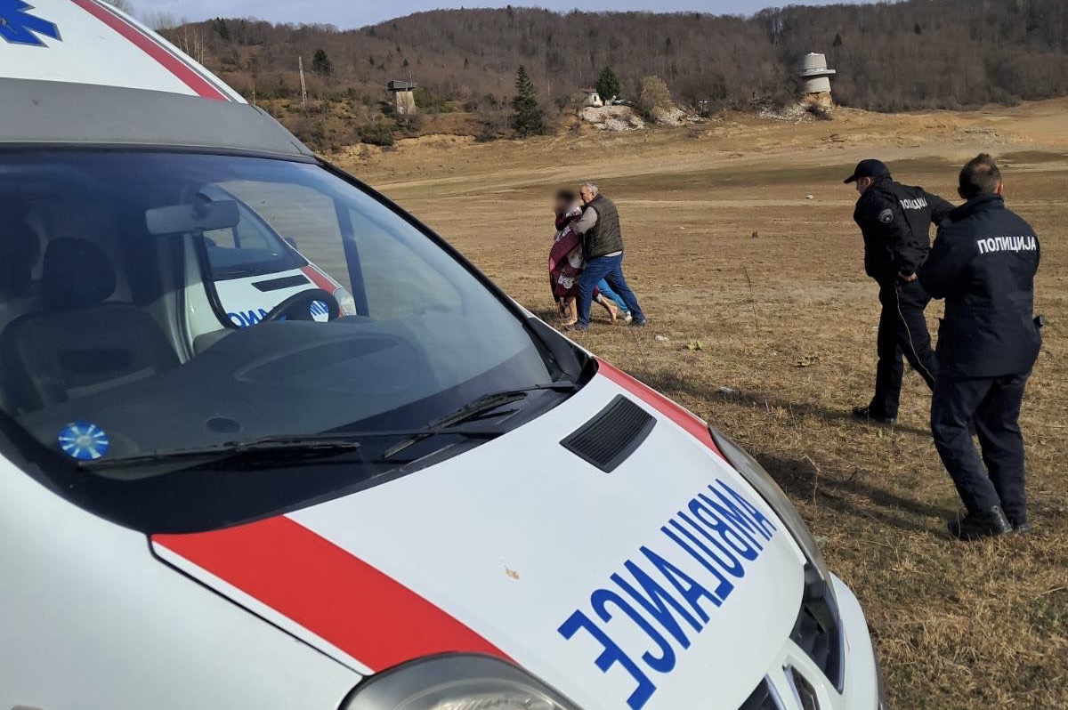 Policia shpëton dy persona në liqenin e Mavrovës | VIDEO