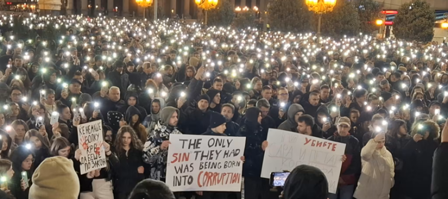 Shkupi proteston – kujton 59 viktimat e tragjedisë së Koçanit | VIDEO