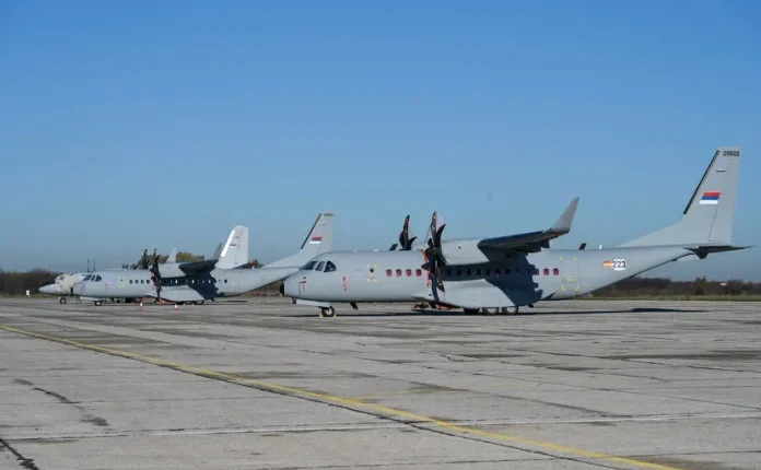 Një avion i ushtrisë serbe ka fluturuar nga Beogradi për evakuimin mjekësor të të lënduarve