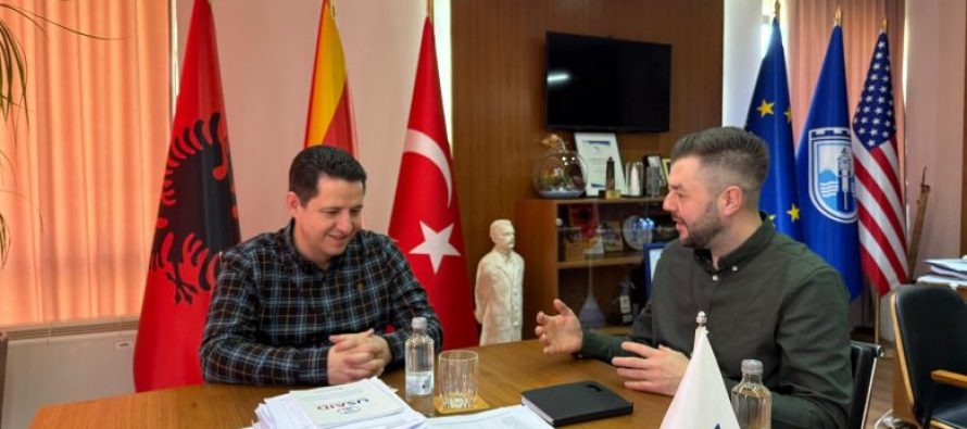Limani pret në takim Dautin, gostivarasin që u zgjodh këshilltarë Ternitzit të Austrisë