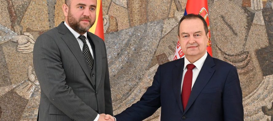 Maqedonia e Veriut dhe Serbia firmosin marrëveshje për sistemin “One Stop” në kufi