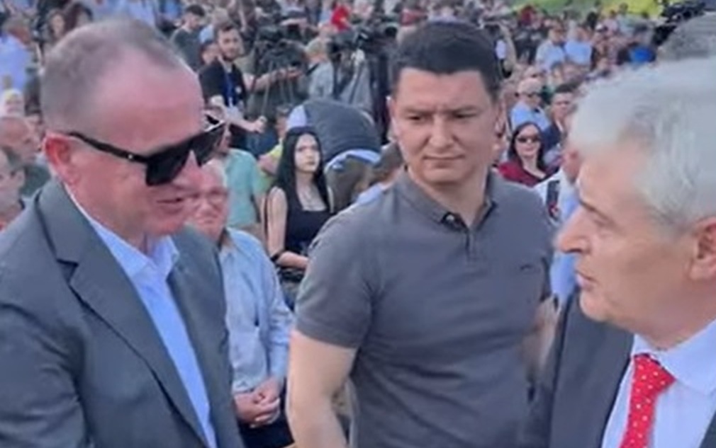Ahmeti dhe Taravari shtrëngojnë duart në Sllupçan