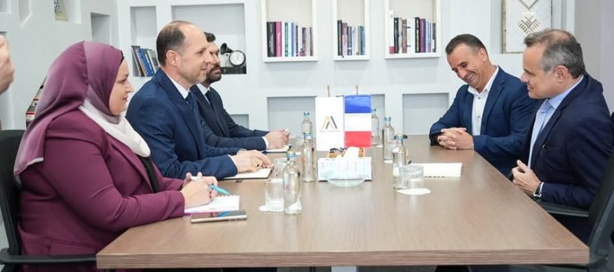 Alternativa thyen moratoriumin e VLEN-it, ende vazhdon veçmas aktivitetet