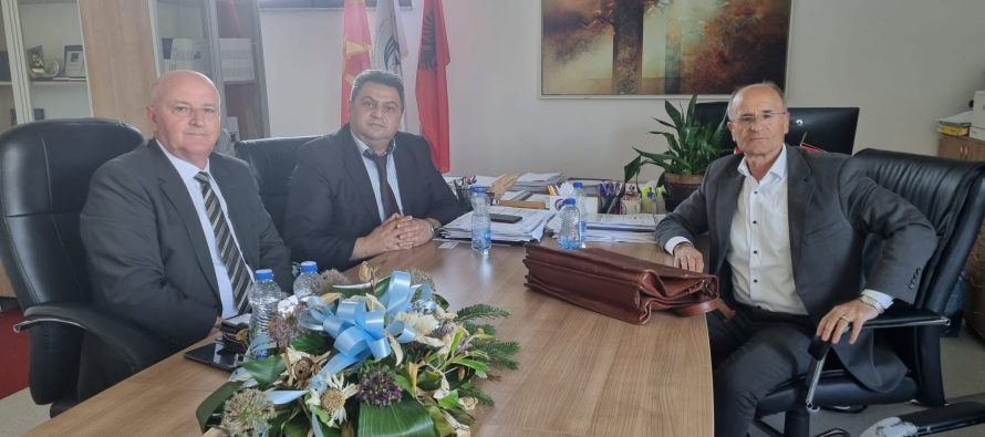 Takim pune i Akademisë Shqiptare të Shkencave në Universitetin “Nënë Tereza”