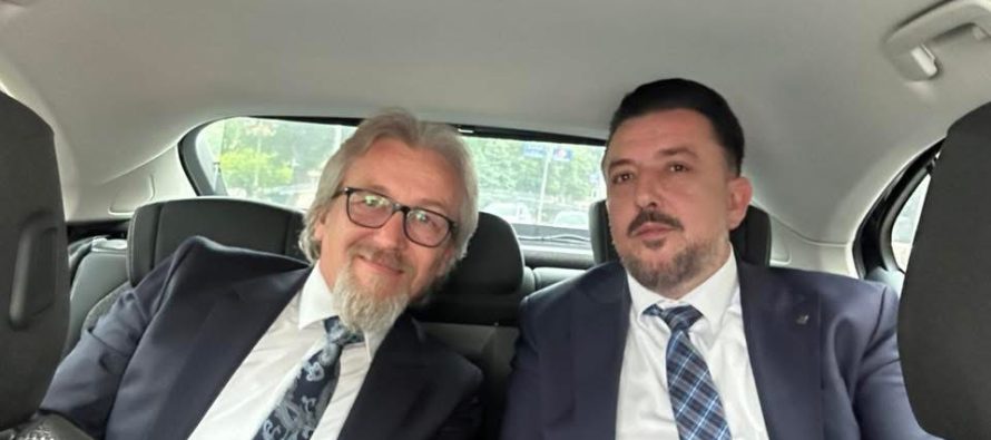 Postim me mesazh: “Ditë me diell” – Limani dhe Sulemani së bashku në udhëtim!