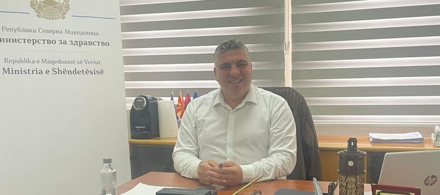 Besim Memedi jep dorëheqje nga posti i Sekretarit Shtetëror në Ministrinë e Shëndetësisë