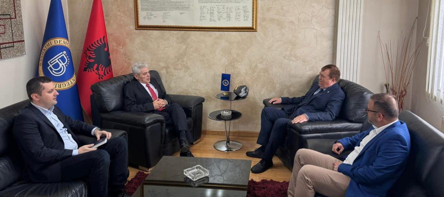 Ahmeti pret Ambasadorin çek: Integrimi europian mbetet prioritet