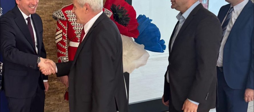 Kreu i BDI-së në pritjen për ditëlindjen e Mbretit Charles III në Ambasadën Britanike