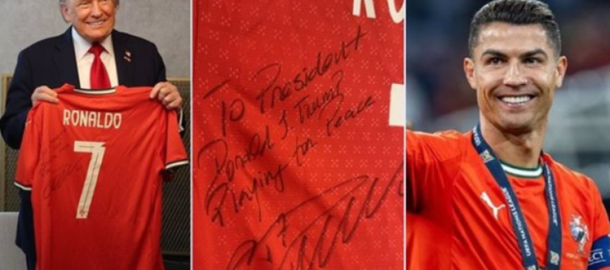 Ronaldo surprizon Donald Trump me një dhuratë speciale