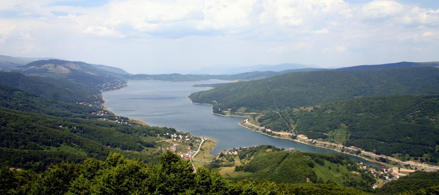 Skandal në Parkun Kombëtar të Mavrovës: Tre zyrtarë të denoncuar për keqpërdorim