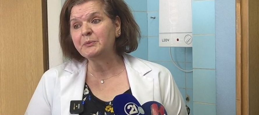 Protesta te Spitali i Tetovës – Kryeinfermierja Zaimi: Është vonuar vetëm paga e prillit, jo 3 muaj