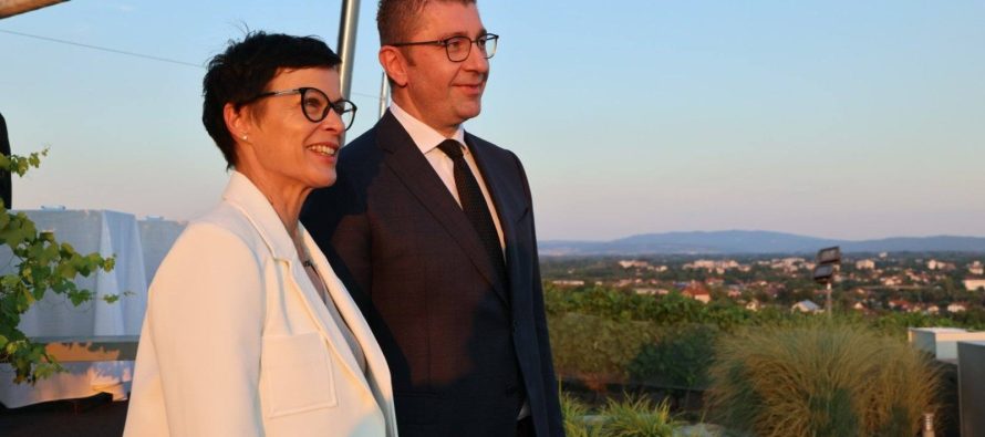 “Identiteti nuk është tavë me fasule” , reagimi ndaj deklaratës së Marta Kos
