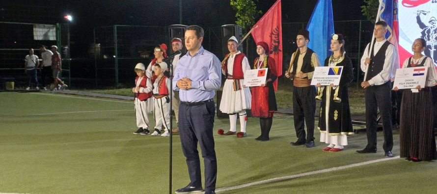 Gostivari hap zemrën për botën: Fillon edicioni i pestë i Festivalit Ndërkombëtar “Rudina Fest 2025