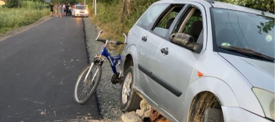 Lezhë: Makina përplas 10-vjeçarin me biçikletë – fëmija në gjendje kritike