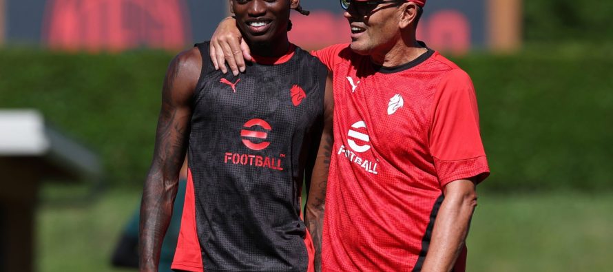 Leao si ‘9’ – Allegri gjen formulën e re për Milanin
