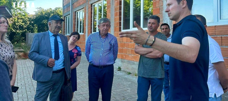 Ambasadori Meidani fiton betejën për shkollën në Nerovë: Qeveria jep dritë jeshile për legalizim