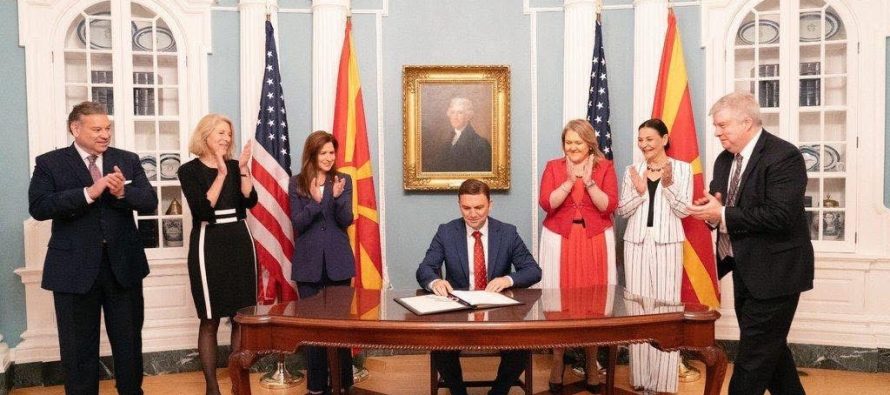 Bujar Osmani uron Amerikën: Gëzuar 4 Korrikun! 