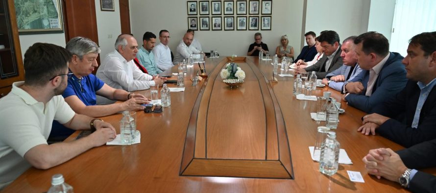 Ambasadori Meidani mbledh ambasadorët në Dibër – Duka:  Mirënjohje të veçantë Ambasadorit shqiptar