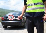 I riu nga Vrapçishti kapet pa patentë shoferi, policia ia sekuestron automjetin