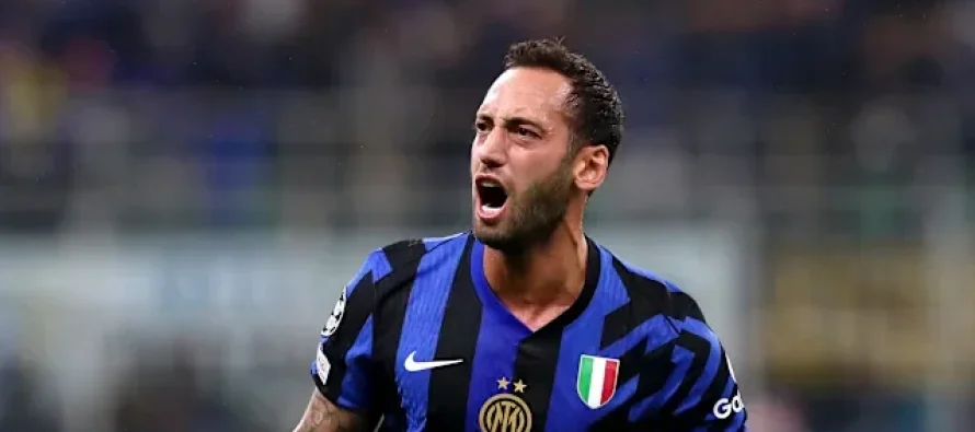 “Nuk ka shumë si ai” – Fàbregas vlerëson Çalhanoğlun