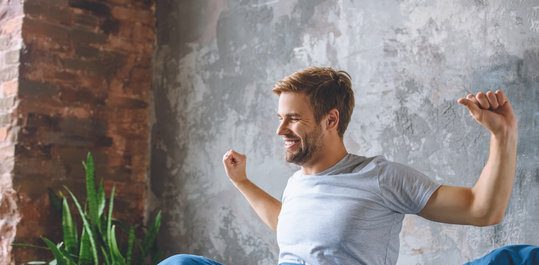 kur-eshte-koha-ideale-per-t-u-zgjuar-ne-mengjes