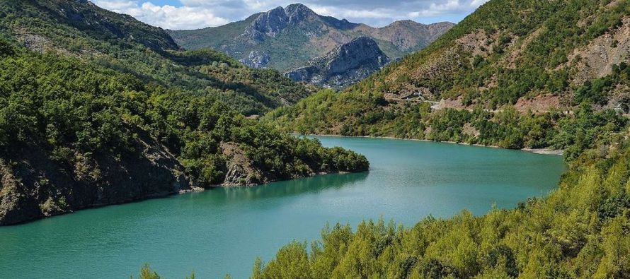 Tragjedi në Lezhë – Zhduket peshkatari në lumin Mat