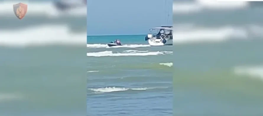 Shpëtohen dy turistë gjermanë të bllokuar në Seman – Policia ndërhyn me sukses