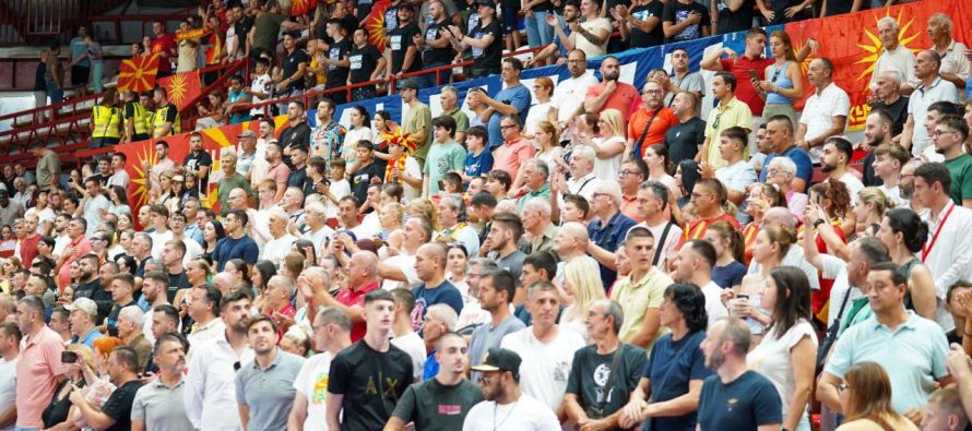 Kur stadiumi bëhet tribunë urrejtjeje: Gjeneza e thirrjeve raciste në Maqedoninë e Veriut