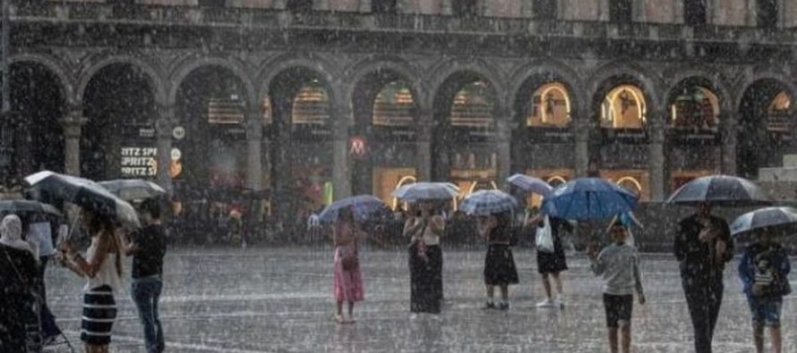 Italia përballet me mot ekstrem – dëme dhe ndërprerje energjie