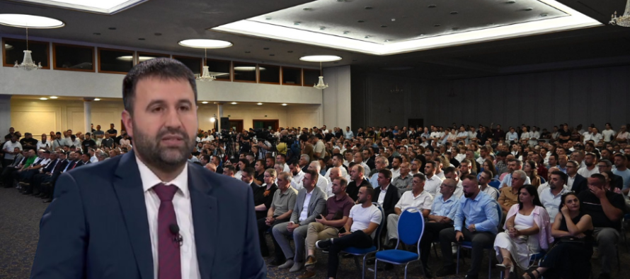 Besëlidhja shënon 24-vjetorin e Marrëveshjes së Ohrit – Hoxha: Me mire t’ia zgjasim dorën Ali Ahmetit se sa Stoilkoviçit