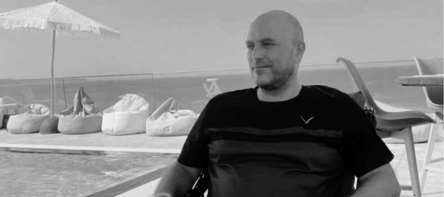 Tragjedi në Kavajë: Tetovar 41-vjeçar humb jetën në plazh, familja e tronditur