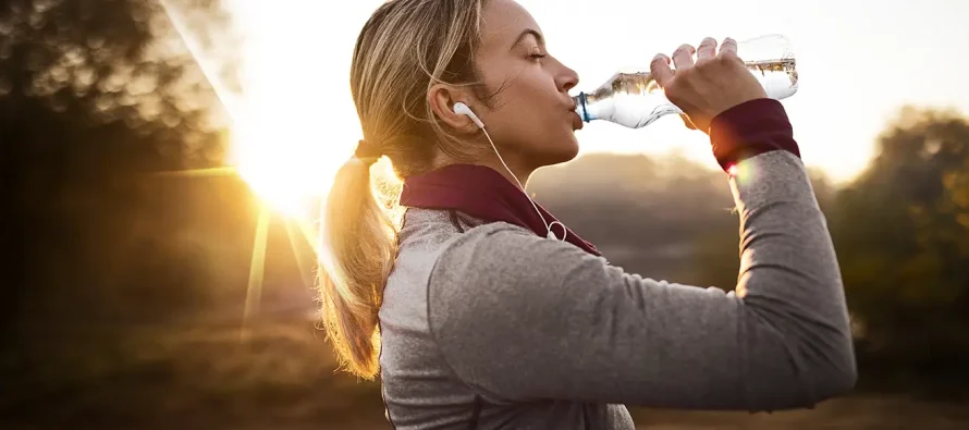 8 zakone të përditshme që ju bëjnë të dukeni më të vjetër