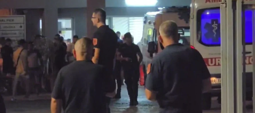 Çfarë po ndodh në Fier? Spitali rrethohet nga policia pas plagosjes