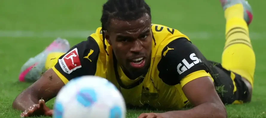 Zyrtare: Chukwuemeka firmos me Dortmundin deri në 2030