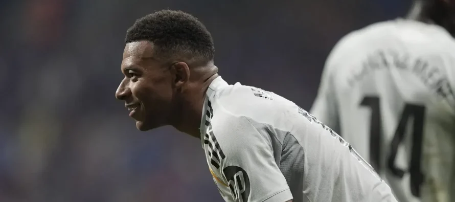Zyrtare: Kylian Mbappé rikthehet në formacionin titullar të Real Madridit
