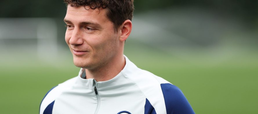 Barcelona merr ofertë për Pavard – por transferimi mbetet i vështirë