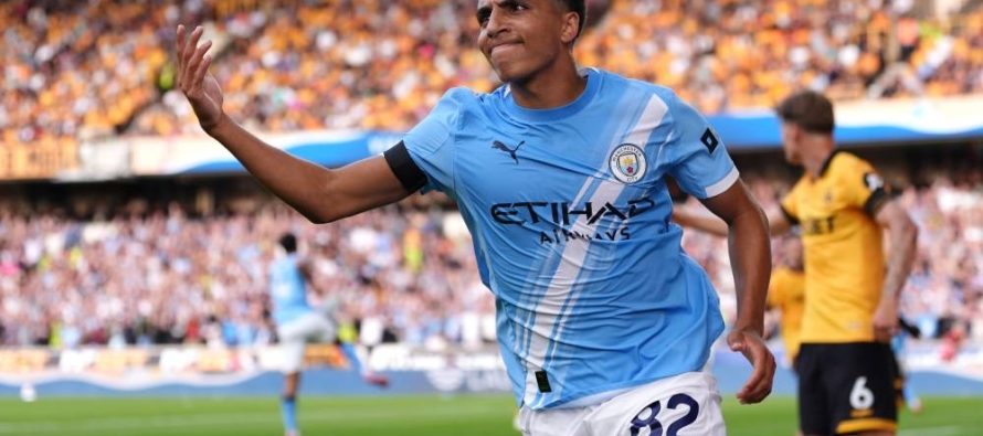 Rico Lewis firmos kontratë të re me Manchester City deri në 2030