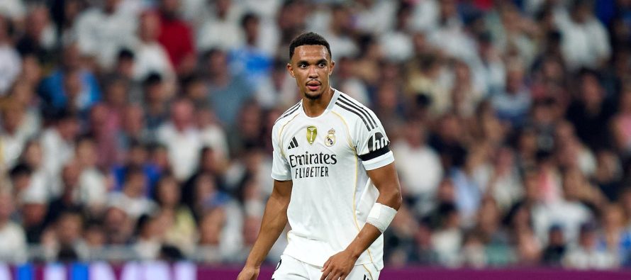 Trent drejt rikthimit në Anfield? Ja çfarë thotë Carragher
