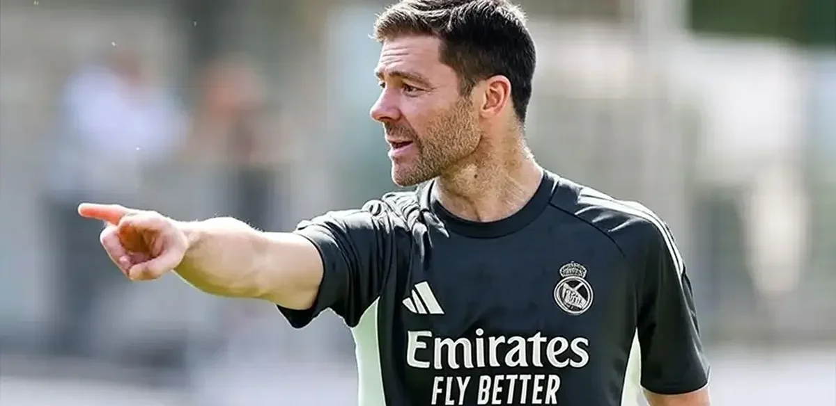 Xabi Alonso favorit për stolin e Chelsea