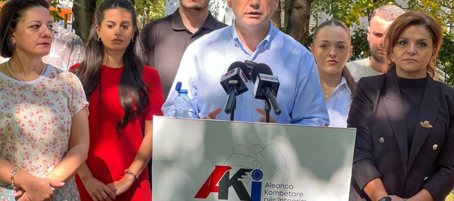 Prezantimi i strategjisë kundër bullizmit nga Bujar Osmani | VIDEO