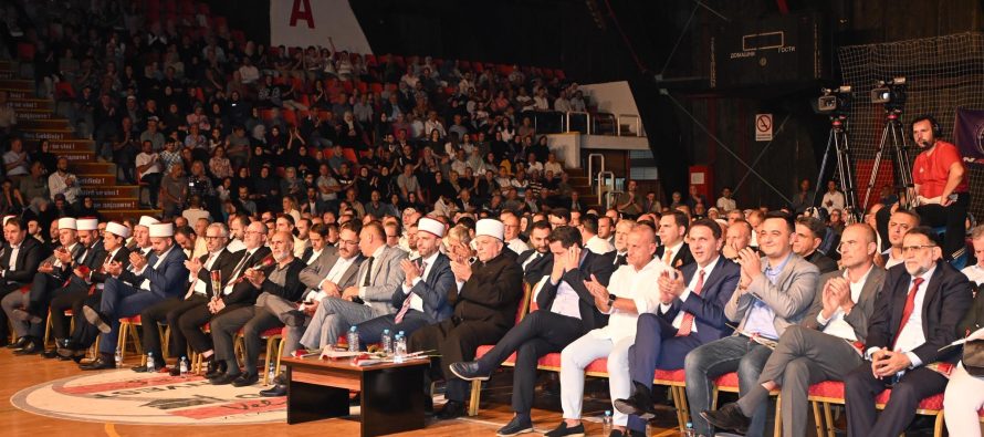 Manifestimi fetaro-artistik në Gostivar për Ditëlindjen e Muhamedit a.s